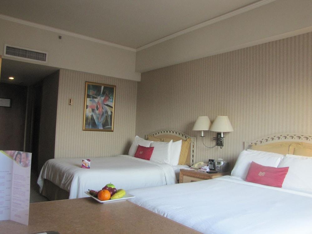 Crowne Plaza San Pedro Sula Hotell Exteriör bild